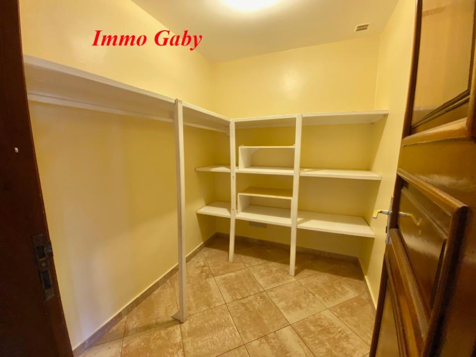 Image 17 de la réf. V0633